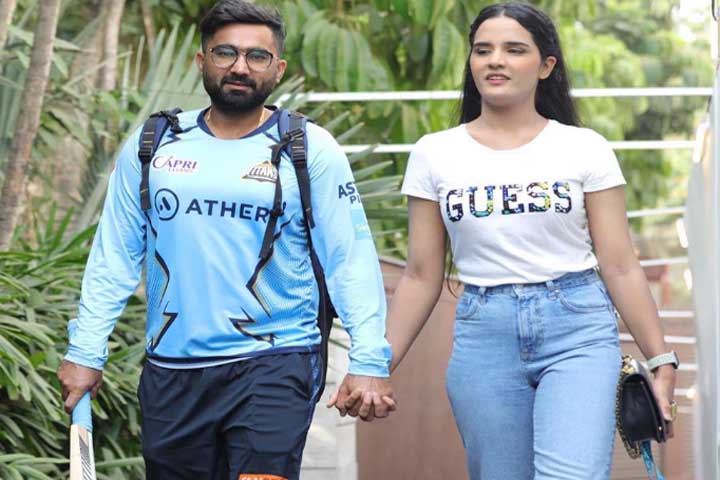 Rahul Tewatia Net Worth कितनी है Wife कौन है क्रिकेट कब शुरू किया? 4 rahul tewatia wife kuan hai